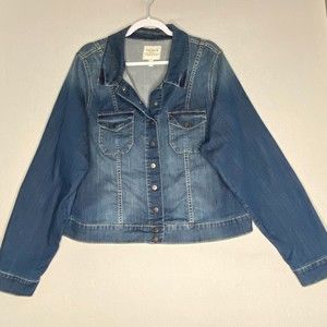 Torrid Jeans Jacket Womens Plus 3 Medium Wash Distressed Two Pockets